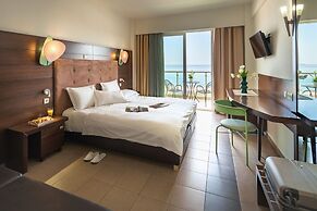 Hotel Blue Dream Palace Tripiti Resort