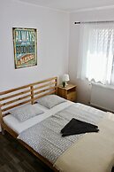 Falling Lakes Hostel