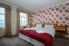 Russell Hotel