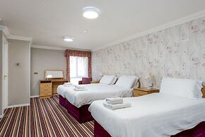 Russell Hotel