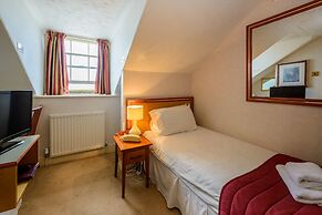 Russell Hotel