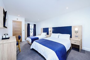 Russell Hotel