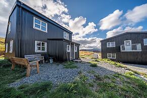 Dis Cottages