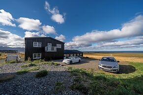 Dis Cottages