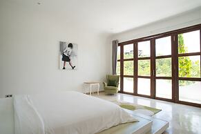 Nazeki Villa