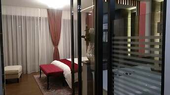 Leading Men Hotel