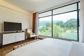 Leading Men Hotel