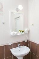 Kiparis Hotel