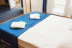 Kiparis Hotel