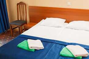 Kiparis Hotel