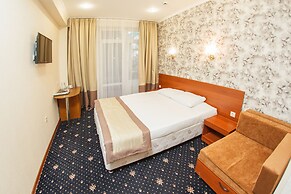 Kiparis Hotel