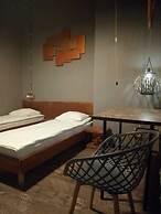 Mezzanine Hotel