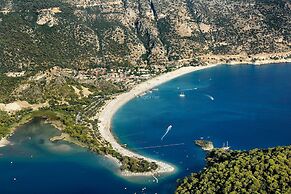 Yediburunlar Lighthouse Boutique Hotel & Restaurant
