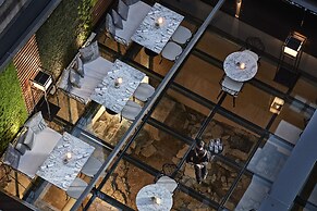 Antigon Urban Chic Hotel