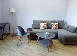 Flats4U Apartments Smolenskaya