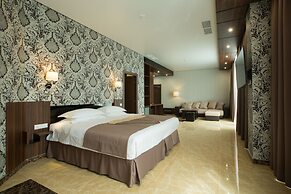 Alana Royal Hotel