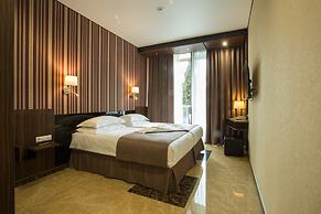 Alana Royal Hotel