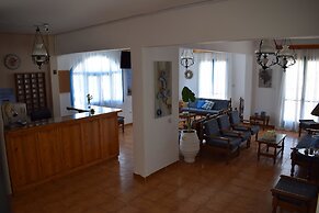 Aratos Hotel