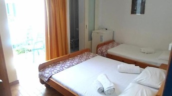 Aratos Hotel