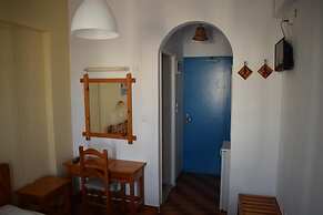 Aratos Hotel