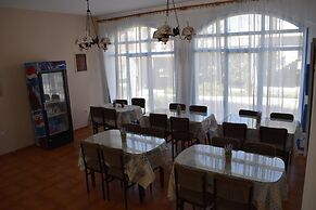 Aratos Hotel