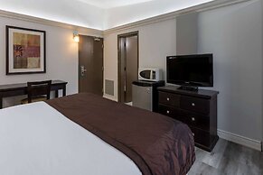 Travelodge by Wyndham Sarnia