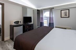 Travelodge by Wyndham Sarnia