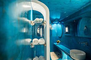 Amera Suites
