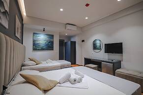 Hotel Alpha