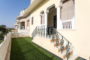 Grand Uniara