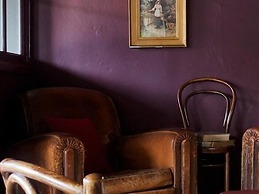The Woolpack Hotel