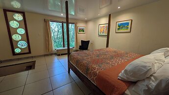 Tree House Beachfront Lodge
