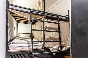 Klong House Hostel
