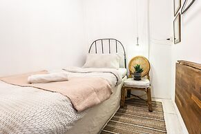 Klong House Hostel