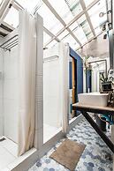 Klong House Hostel