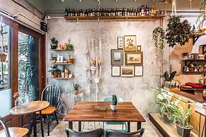 Klong House Hostel