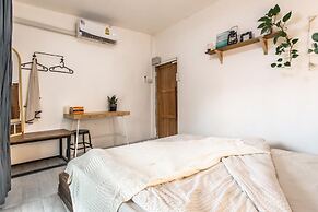 Klong House Hostel