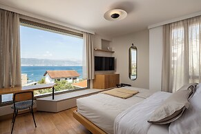 Acadia Beach Villas & Apartments, Slatine
