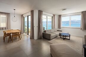 Acadia Beach Villas & Apartments, Slatine