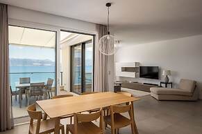 Acadia Beach Villas & Apartments, Slatine