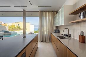 Acadia Beach Villas & Apartments, Slatine