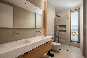 Acadia Beach Villas & Apartments, Slatine