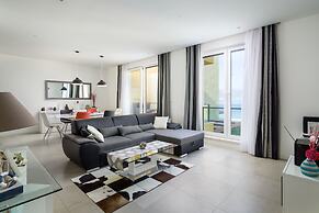 Acadia Beach Villas & Apartments, Slatine