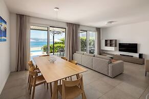 Acadia Beach Villas & Apartments, Slatine