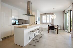Acadia Beach Villas & Apartments, Slatine