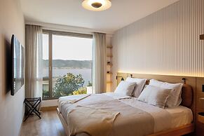 Acadia Beach Villas & Apartments, Slatine