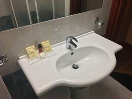 Hotel Airone