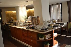 Hotel Airone