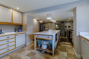 The Grousemoor Country House