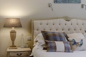 The Grousemoor Country House
